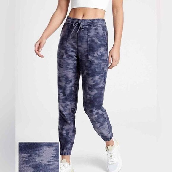Athleta Farallon Printed Blue Tie-Dye Joggers Size 6 - Picture 1 of 14
